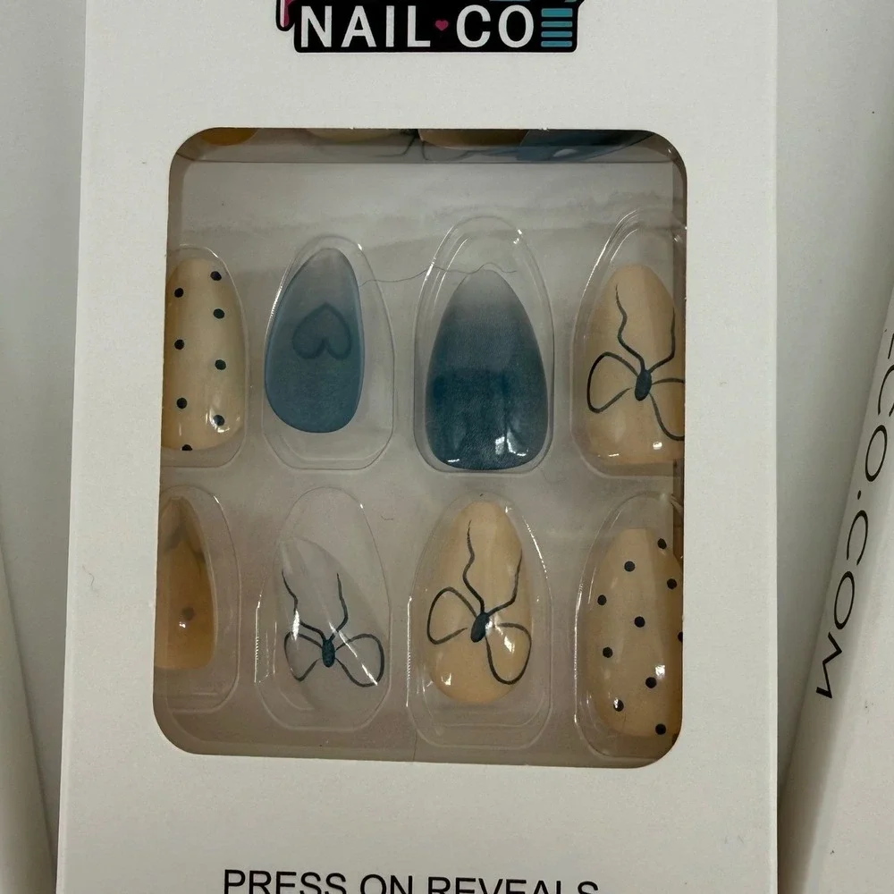 Babe Nail Co 4 pack Press On Valentines Nails Multiple Designs Hearts, bows‎